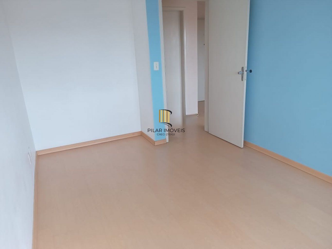 Apartamento com 1 quarto e 1 vaga de garagem no Bairro Sarandí
