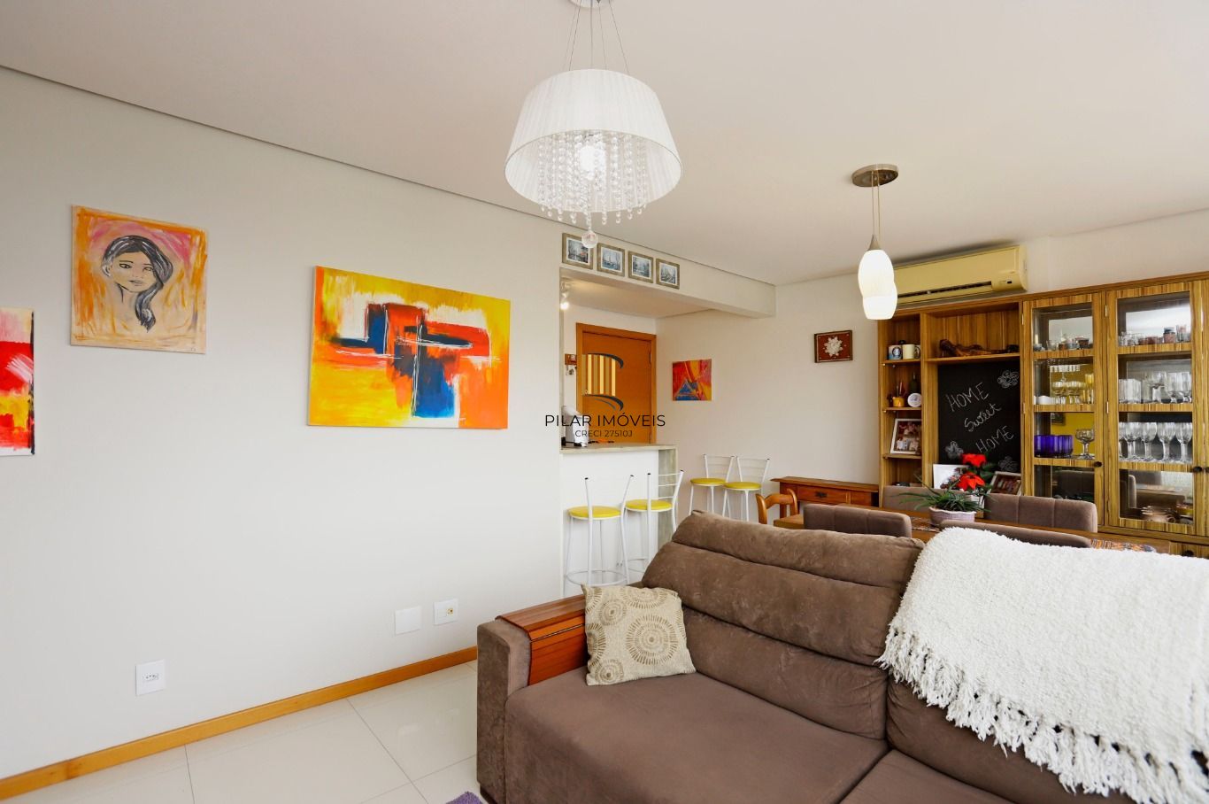 Apartamento com 2 quartos (1suíte) e 2 vagas de garagem no Bairro Santana