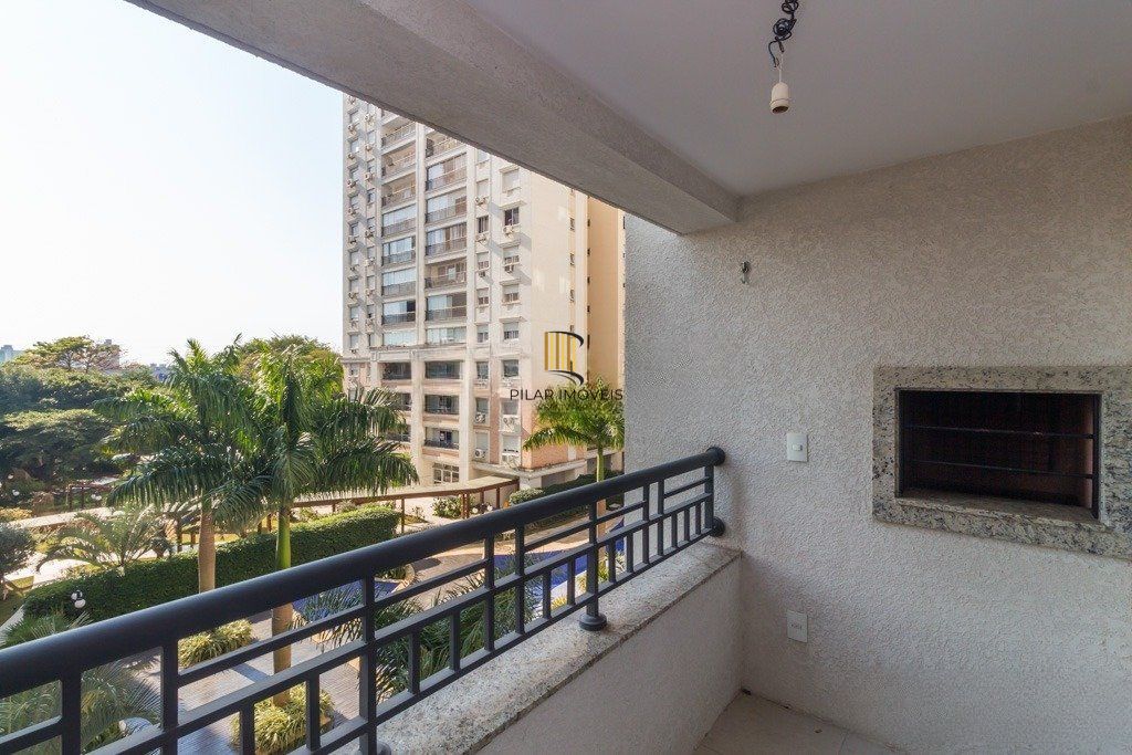 Apartamento com 3 dormitórios, 1 suíte, 1 vaga e elevador no Passo da Areia - Pilar Imóveis