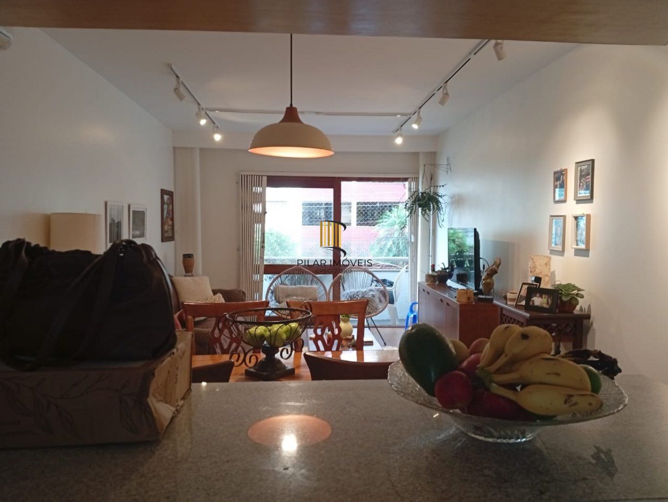 Apartamento com 3 quartos, vaga e sacada no bairro Jardim botânico