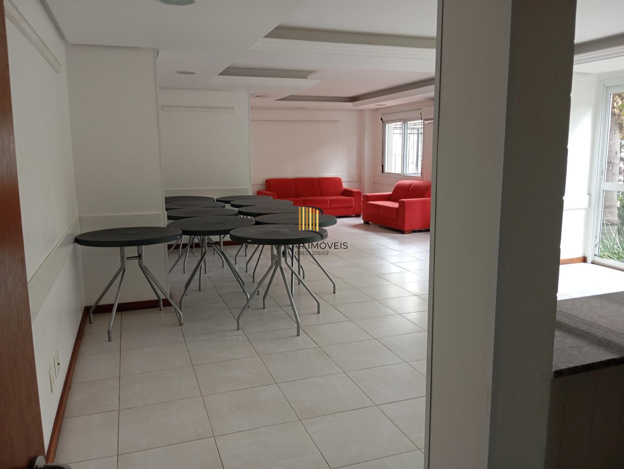 Apartamento com 2 Dormitórios, Vaga Dupla e Elevador no Floresta