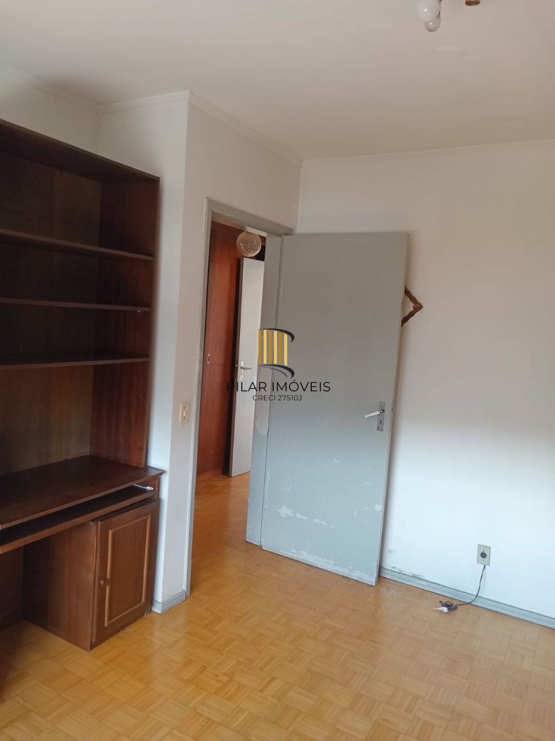 Apartamento de 2 quartos e elevador em Canoas.