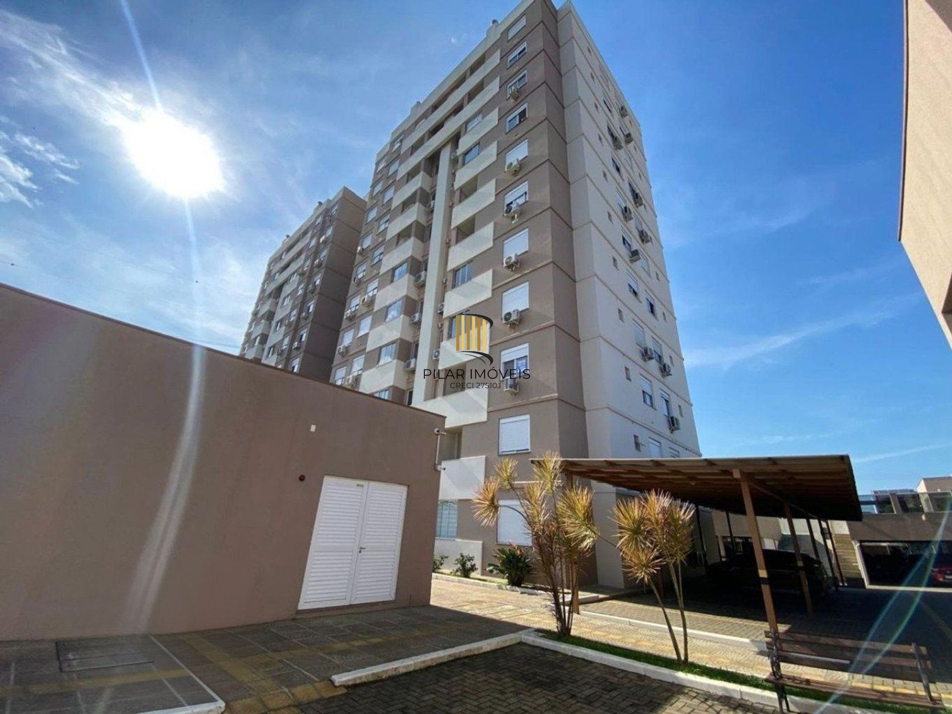 Apartamento de 2 dormitórios, elevador e 1 vaga de garagem em Canoas.