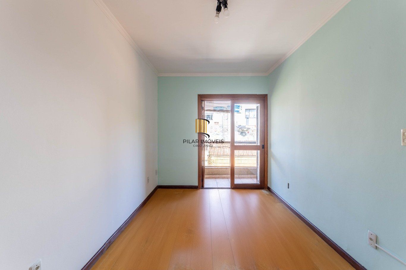Apartamento com 2 dormitórios (1 suíte) e 1 vaga no Bairro Bela Vista