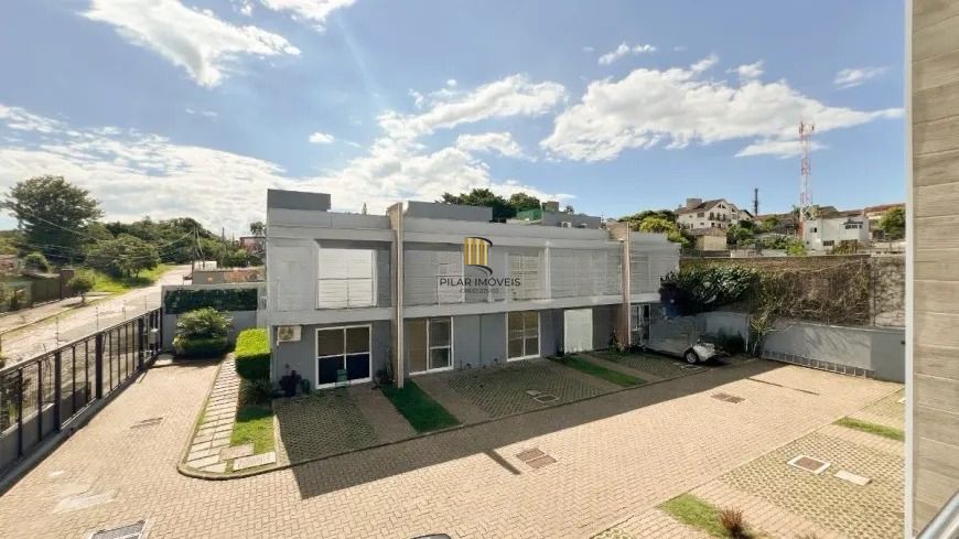 Casa de condomínio com 2 quartos, vaga e pátio no bairro parque Santa Fe