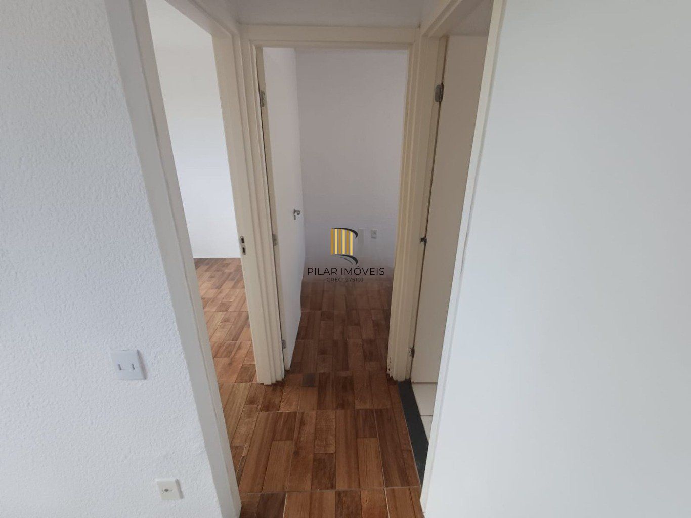 Apartamento de 2 dormitórios e 1 vaga de garagem no Bairro São José em Canoas.