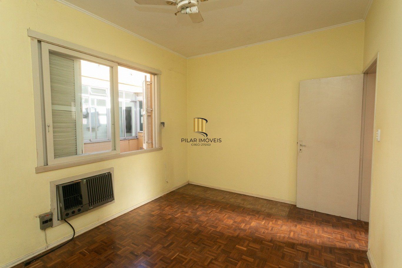 Apartamento de 2 dormitórios no bairro Jardim Lindóia