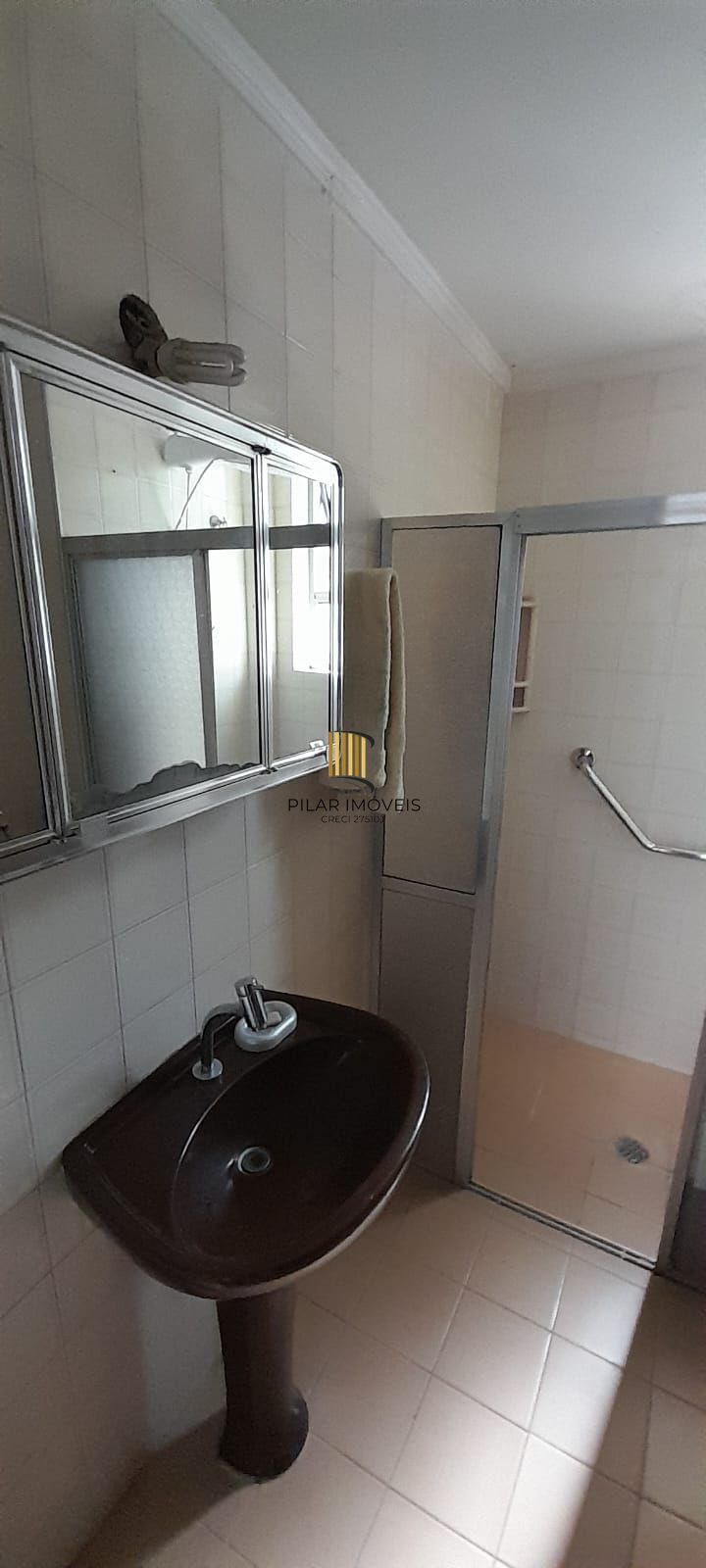 Apartamento de 1 quarto, elevador, 1 vaga coberta no bairro Partenon