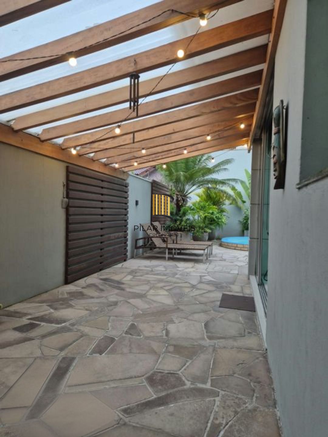 Casa de 3 dormitórios e 2 vagas de garagem coberta Canoas.