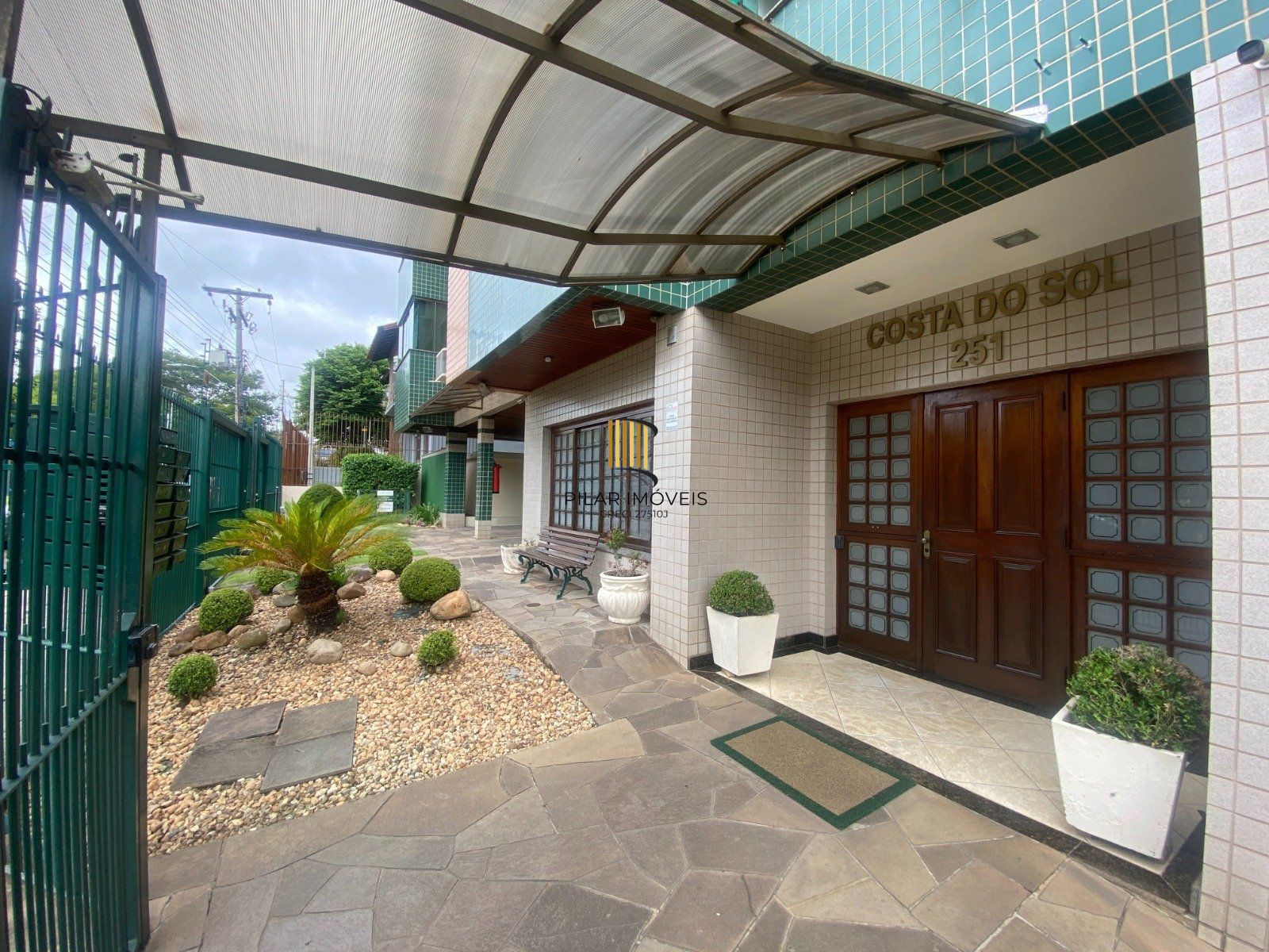 Apartamento com 3 quartos, 2 vagas e elevador no Bairro Vila Ipiranga