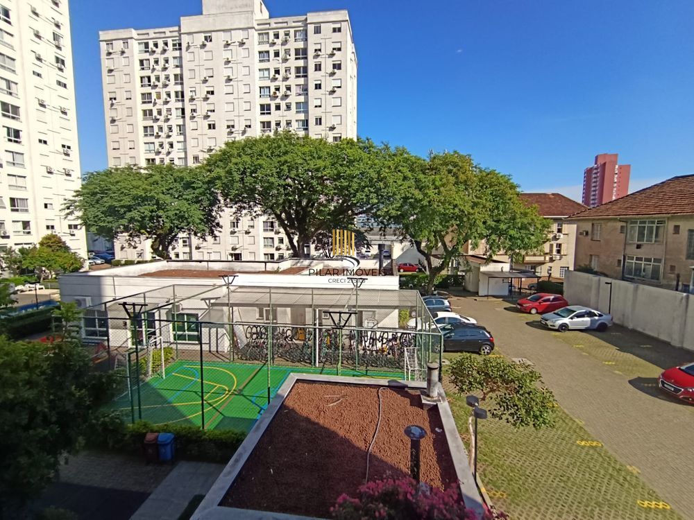 Apartamento 2 dormitórios, 1 suíte, 1 vaga e churrasqueira na Bento Gonçalves.