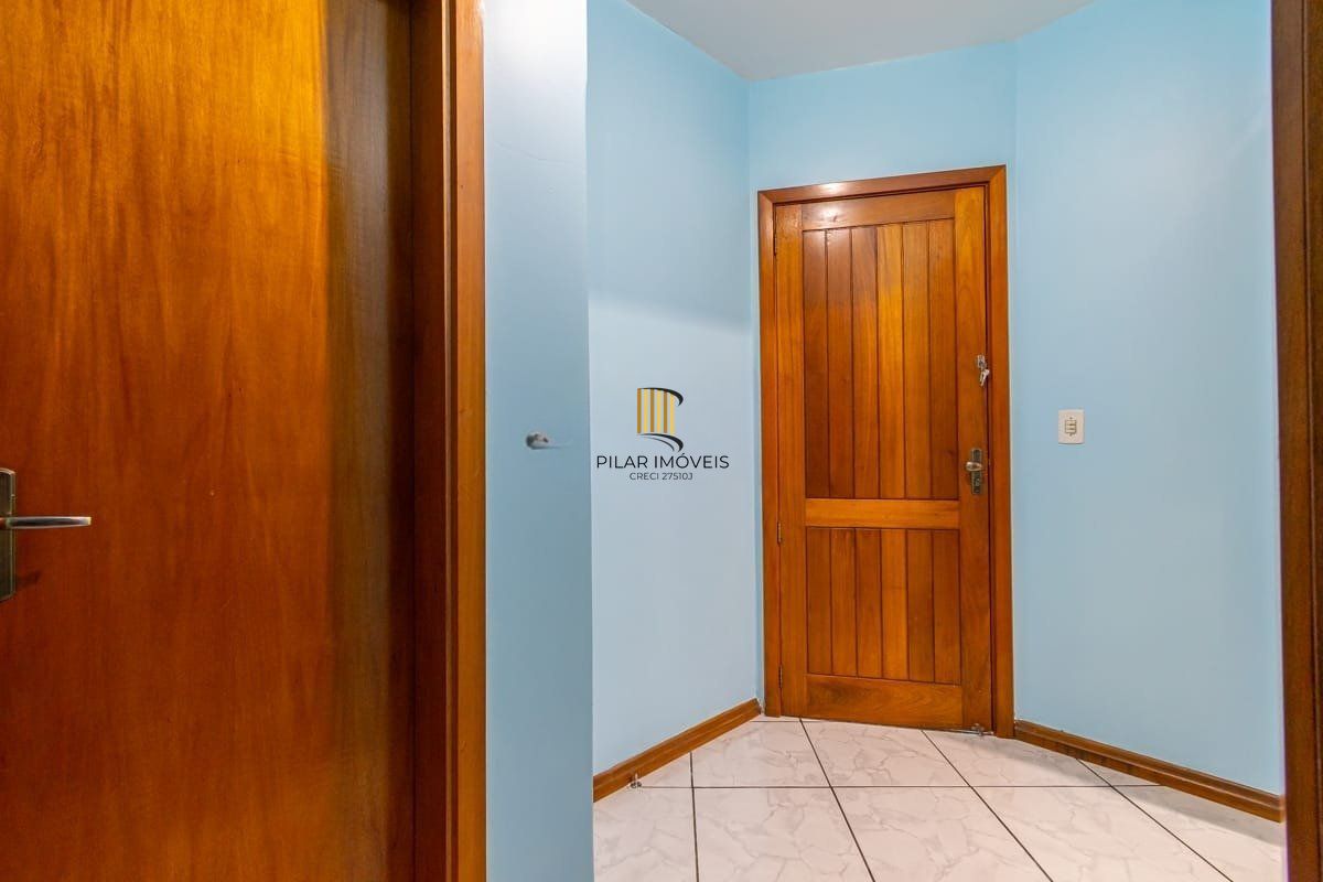 Casa de 2 dormitórios e 1 vagada de garagem em Cachoeirinha.