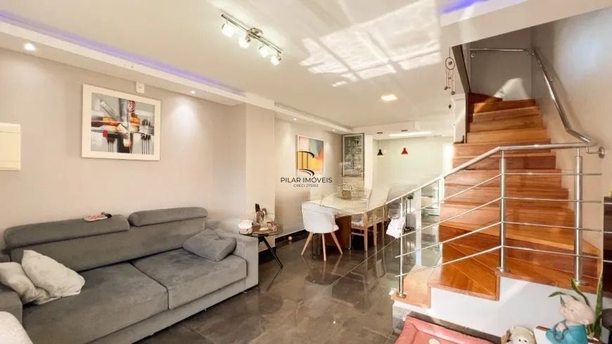 Casa de condomínio com 2 quartos, vaga e pátio no bairro parque Santa Fe