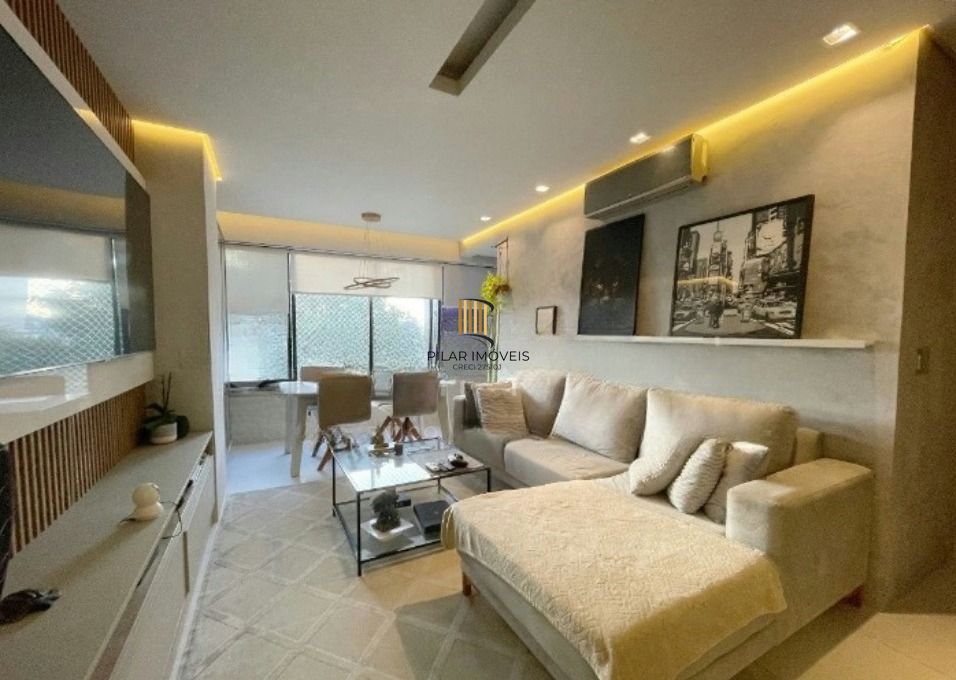 Cobertura de 2 quartos, suíte, 2 vagas no bairro Jardim Planalto.