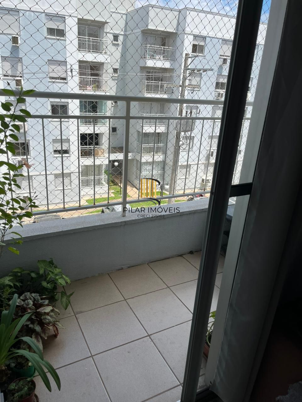 Apartamento de 2 dormitórios e 1 vaga de garagem em Canoas.