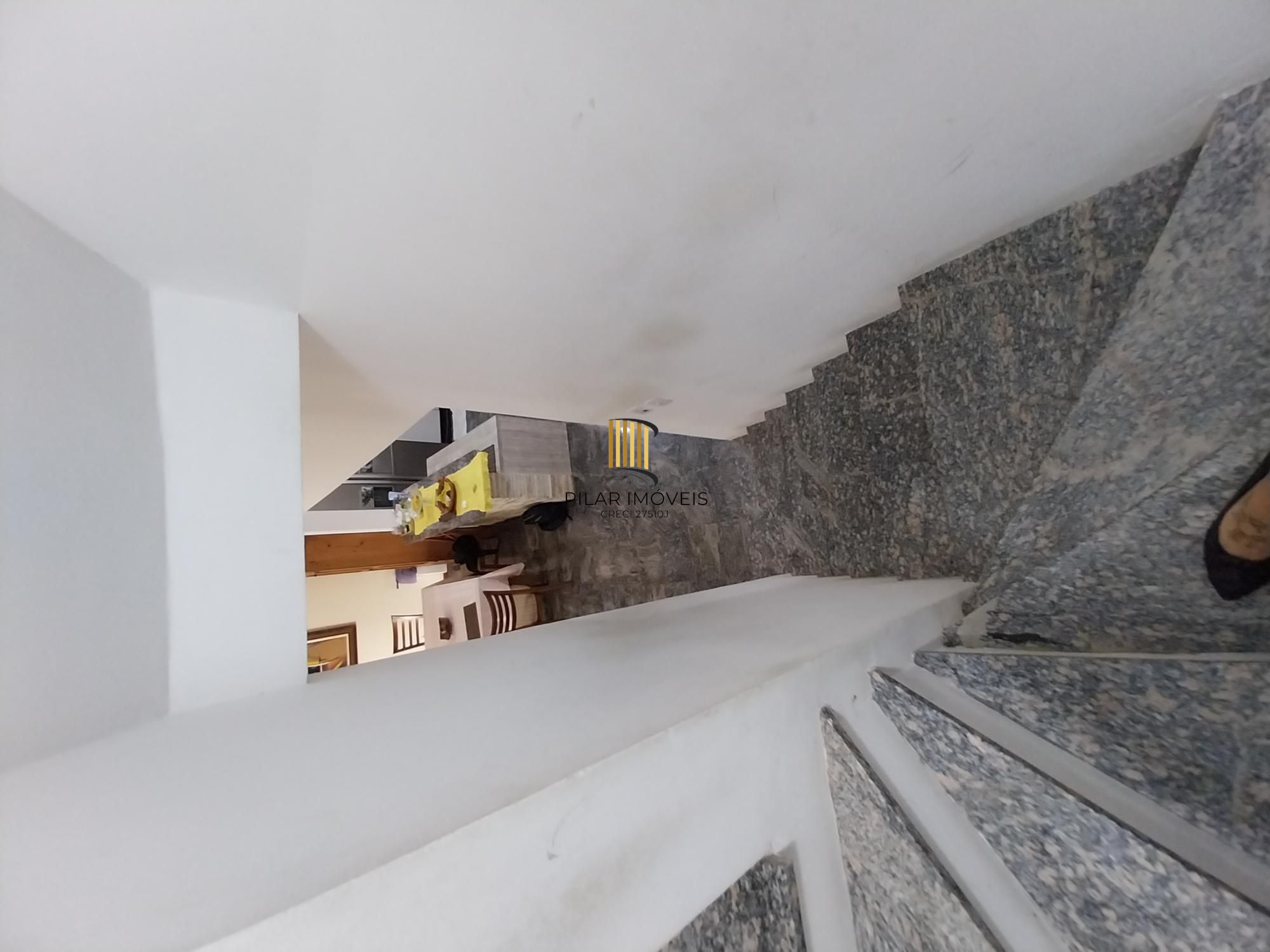 Casa em Condomínio com 4 quartos, 1 suíte e 300m² à venda em Ecoville.