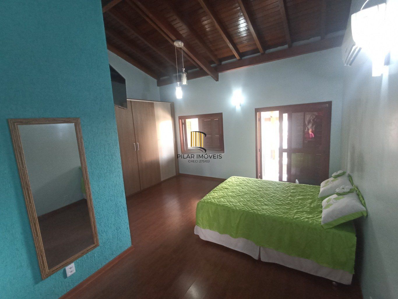 Casa de 3 dormitórios e 2 vagas de Garagem em Canoas.
