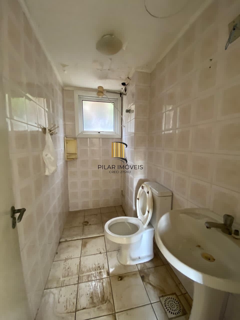 Apartamento 2 dormitórios térreo com 1 vaga Bairro Santa Teresa São Leopoldo