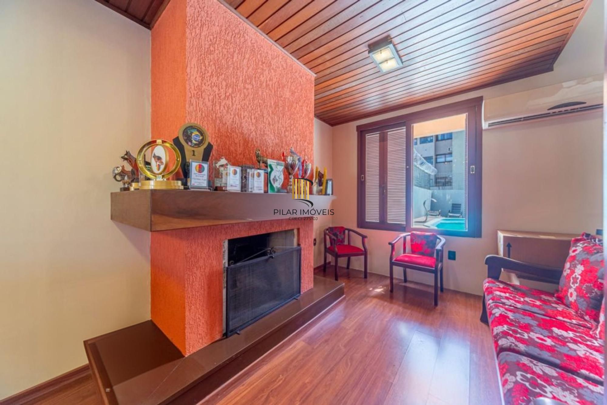 Casa com 4 quartos, piscina, vaga, churrasqueira e Sacada no bairro Jardim Itu