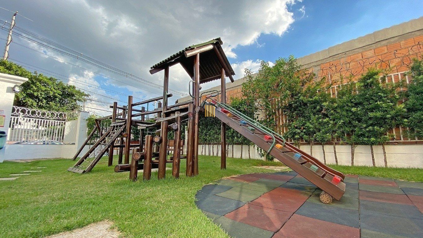 Apartamento 2 Quartos, Suíte, Vaga, Elevador no Condomínio Boulevard