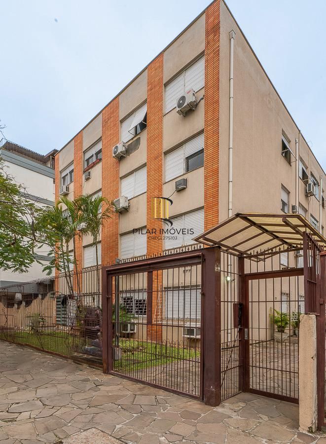 Apartamento semi mobiliado 3 dormitórios no bairro Santana