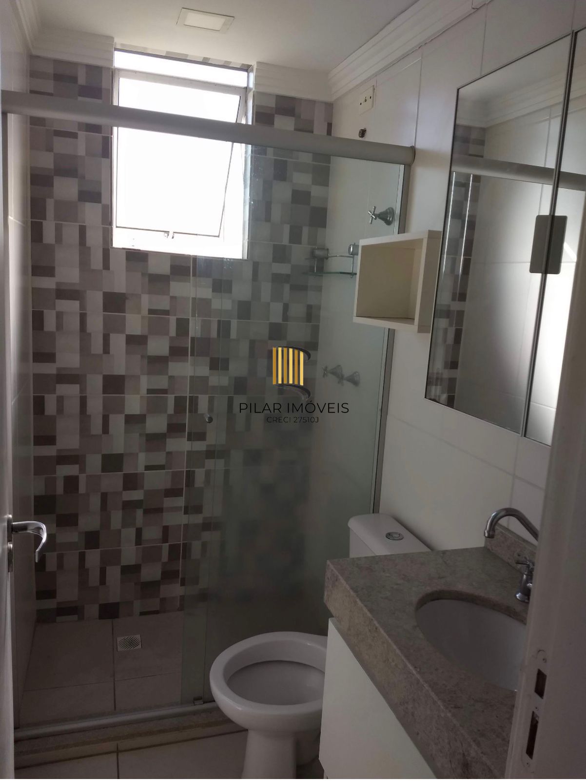 Apartamento 3 dormitórios com Suíte Semi Mobiliado com Vaga de Garagem