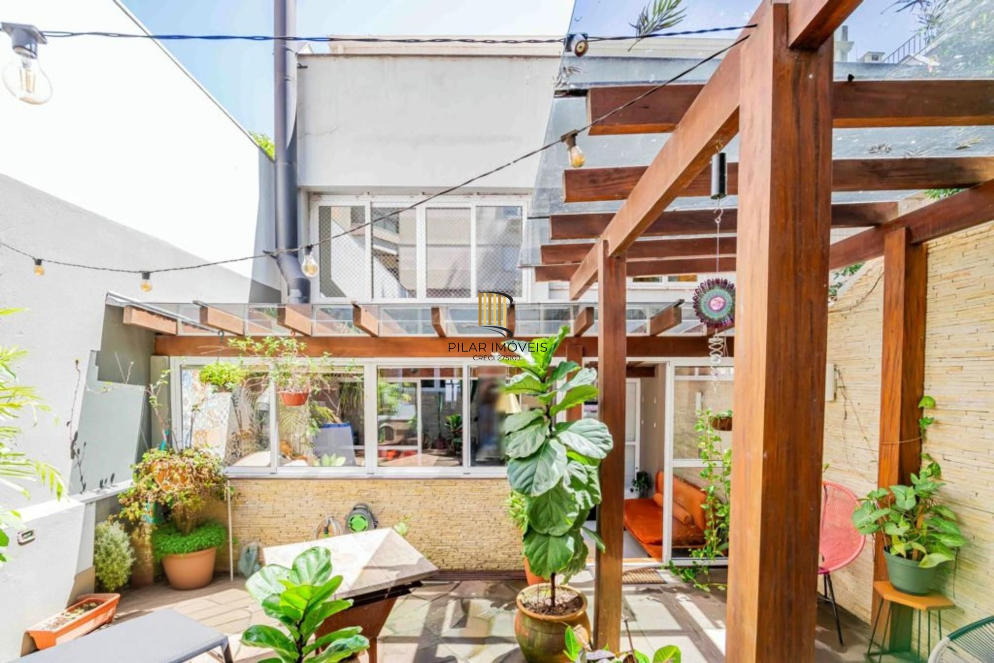 Apartamento garden com 2 quartos e 110m² à venda em Mont'serrat,