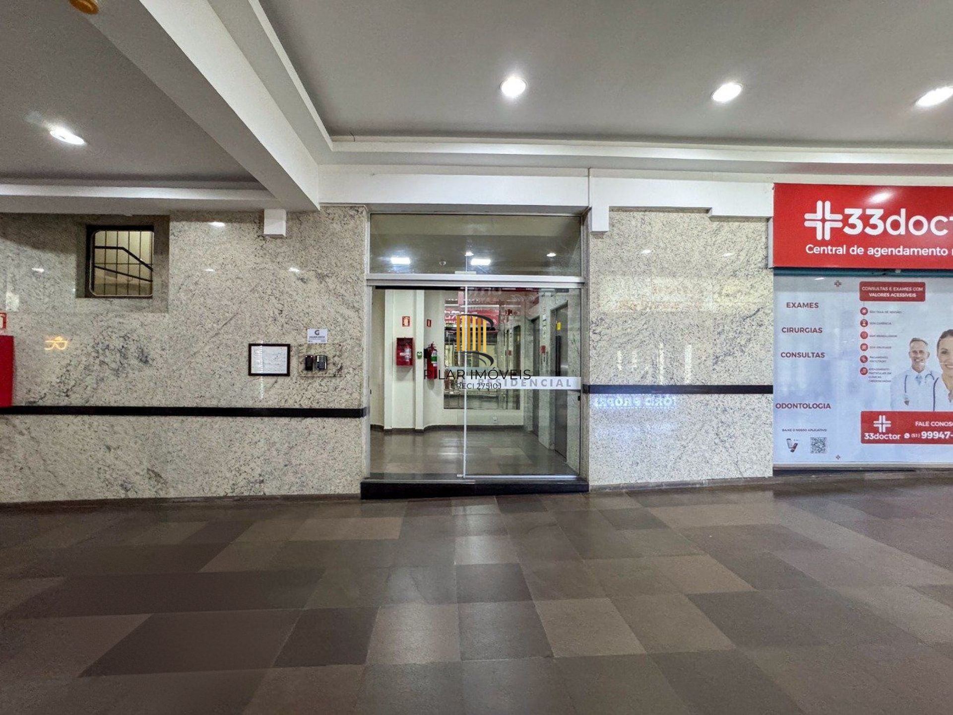 Apartamento com 2 quartos, elevador no centro de Canoas.