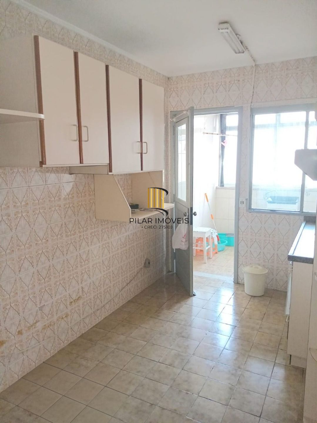 Apartamento de 2 quartos e elevador em Canoas.