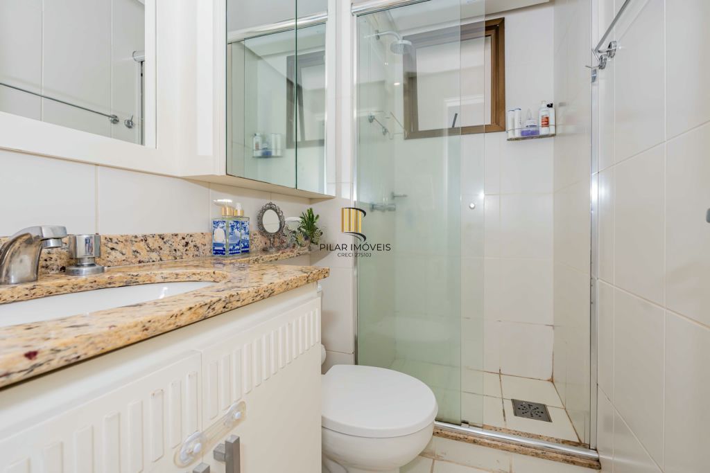 Apartamento com 3 quartos 2 vagas e elevador e gás central no Bairro Santana