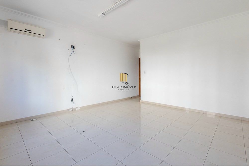 Casa com 4 quartos, 7 vagas e pátio no Bairro Higienópolis