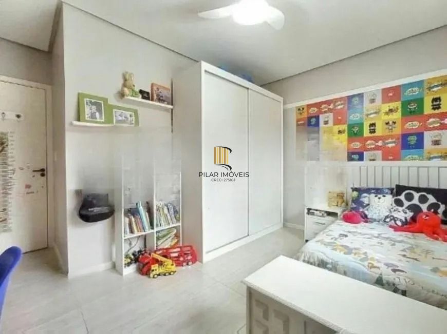 Casa 3 dormitórios no bairro Mário Quintana