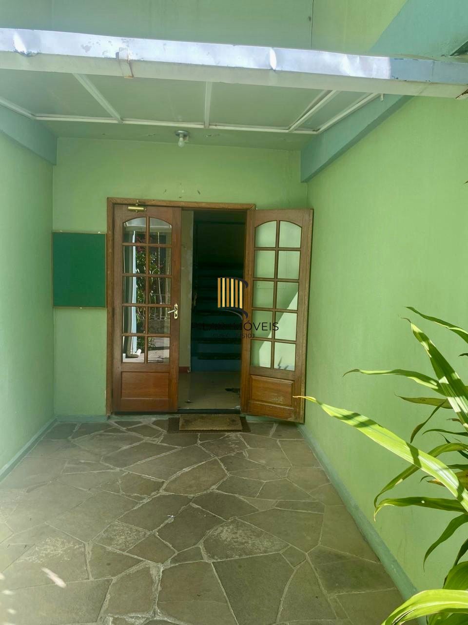 Apartamento de 2 dormitórios Segundo andar Bairro Camaqua em Porto Alegre