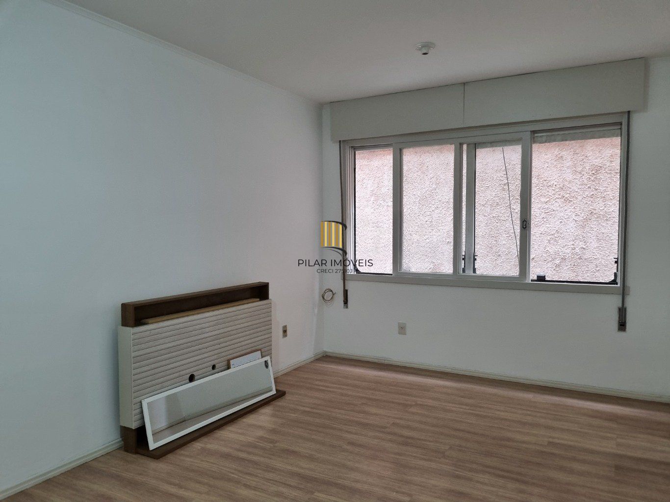 Apartamento semi mobiliado JK de 1 dormitório no Bairro Cidade Baixa - Pilar Imóveis