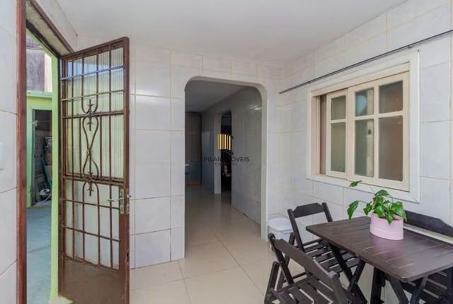 Casa de 2 quartos e 1 vaga de garagem em Cachoeirinha.