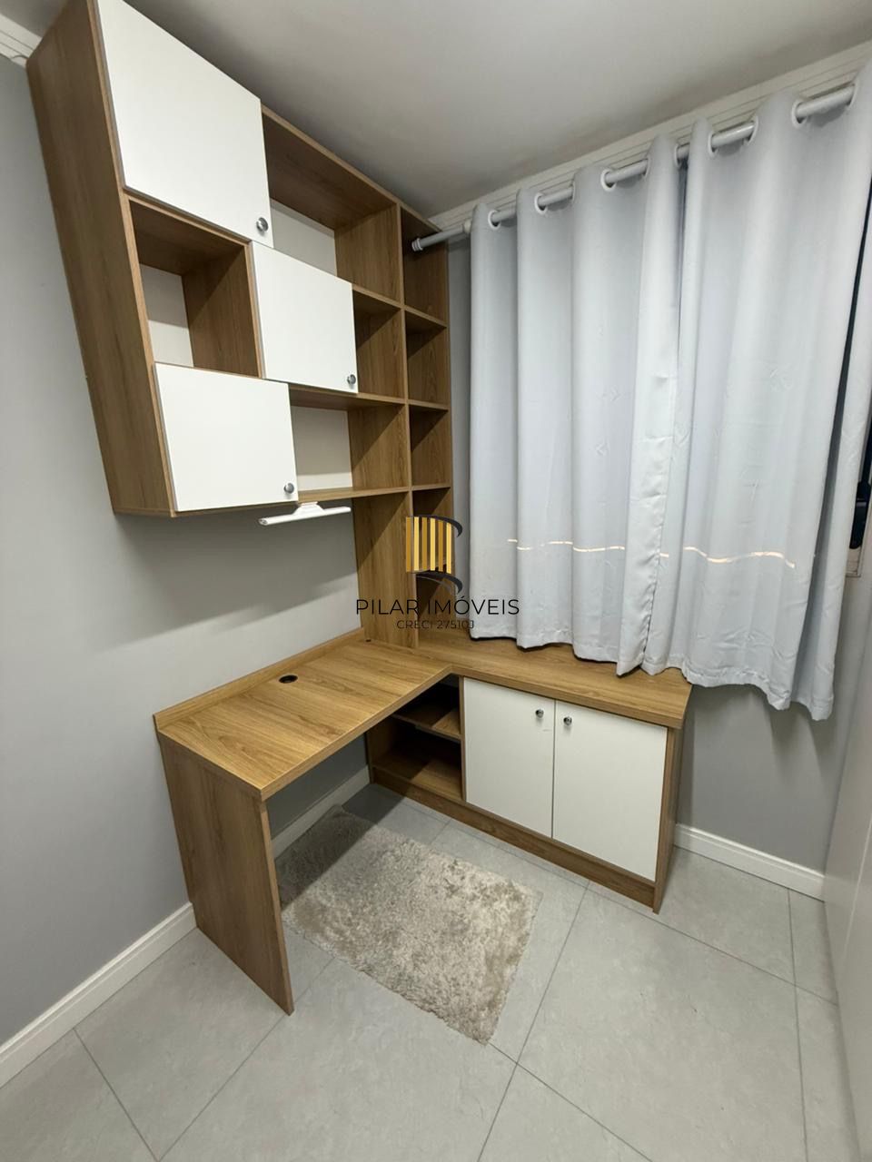 Apartamento com 2 quartos e 1 vaga de garagem no Bairro Sarandí
