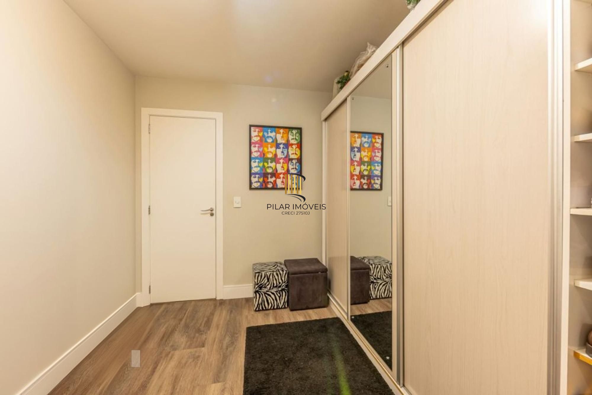Apartamento 3 quartos, vaga, elevador e churrasqueira no bairro Petrópolis