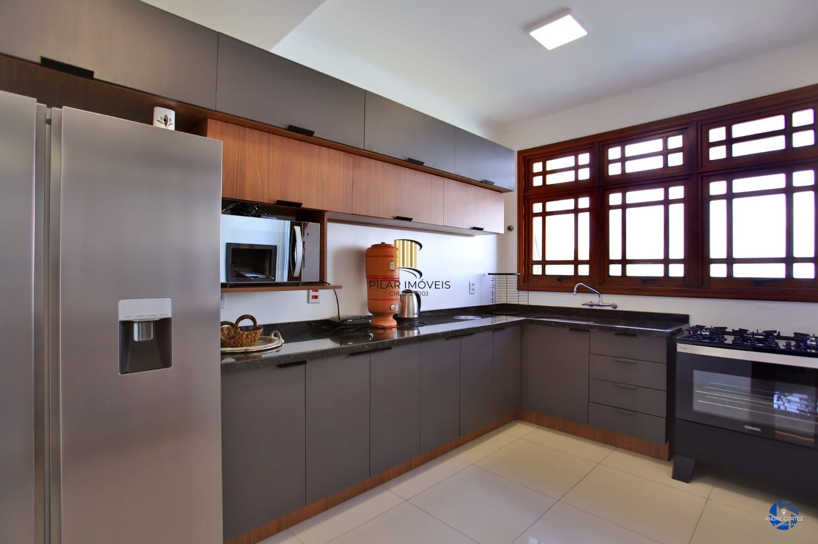 Casa 3 dormitórios no Bairro Chácara das Pedras