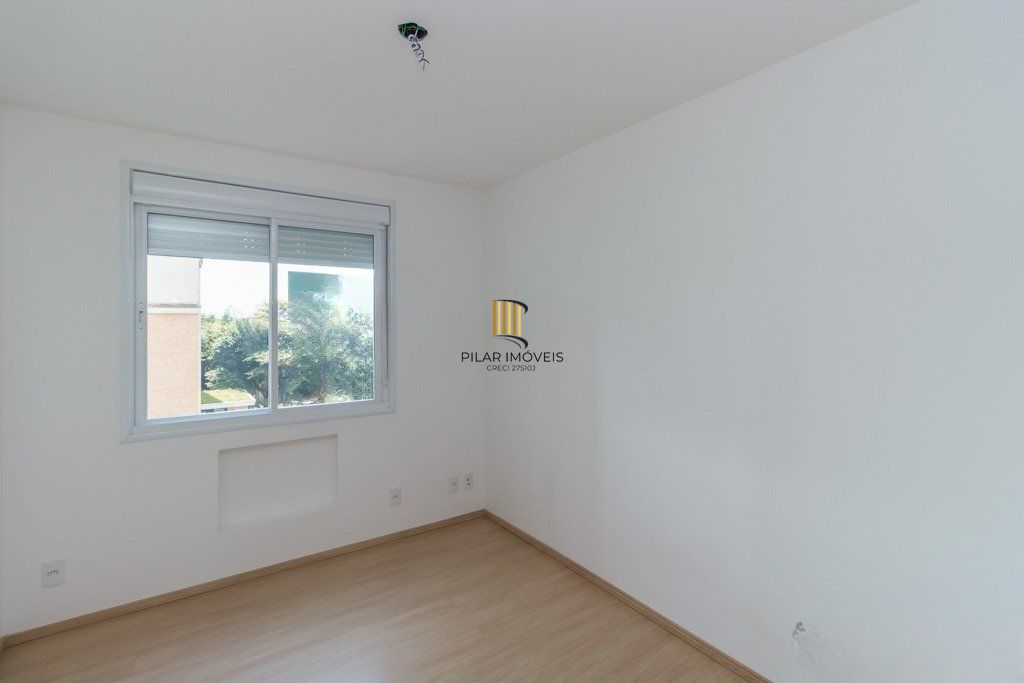 Apartamento com 3 dormitórios, 1 suíte, 1 vaga e elevador no Passo da Areia