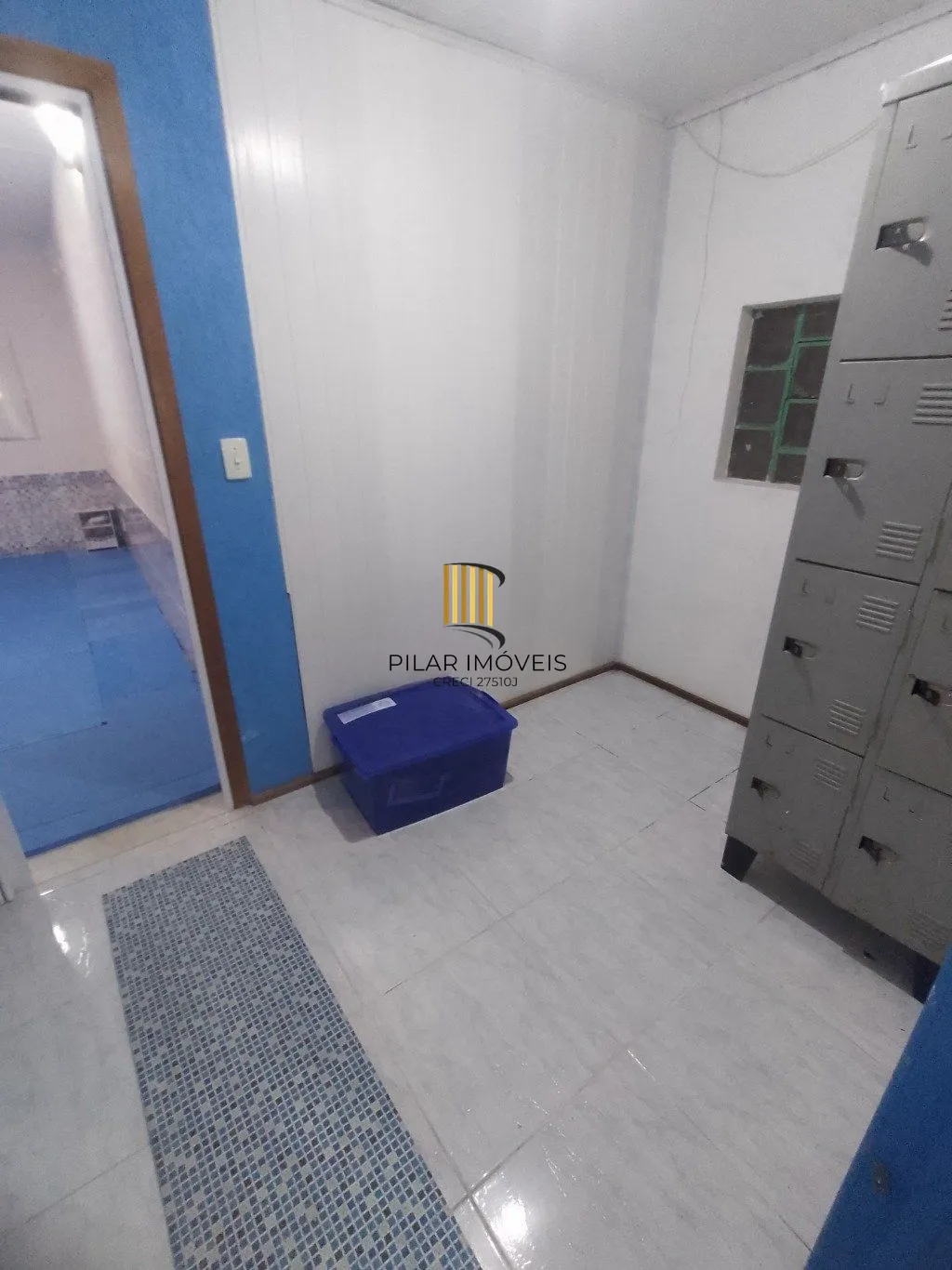 Casa de 5 dormitórios, piscina e 4 vagas de garagem em Canoas.