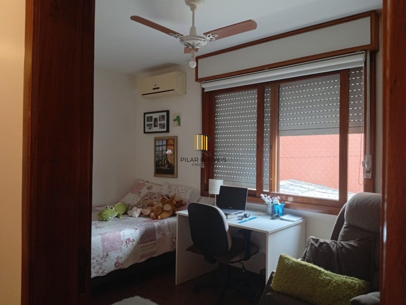 Apartamento com 3 quartos, vaga e sacada no bairro Jardim botânico