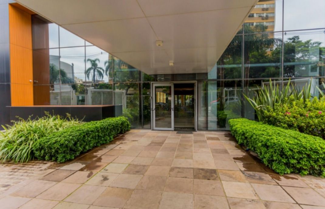 Apartamento mobiliado de 2 dormitórios no bairro Petrópolis