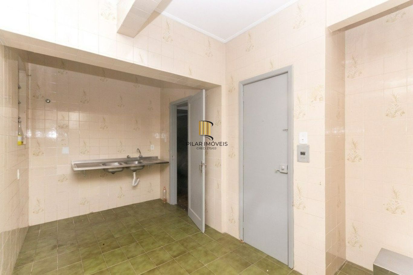 Apartamento de 3 dormitórios com 89 metros privativos no Centro.