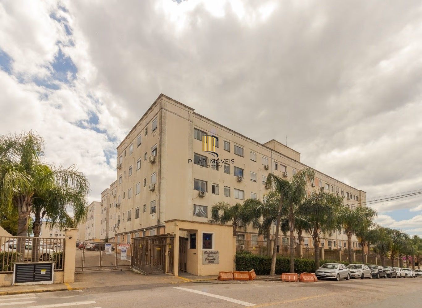 Apartamento térreo, 2 quartos, vaga e  piscina no bairro Jardim Itu