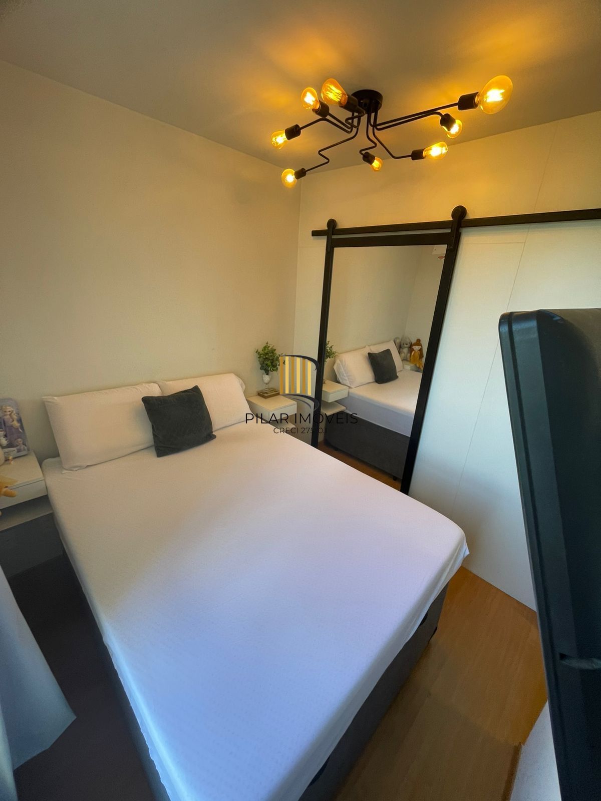 Apartamento com Sacada Linda Vista com 1 vaga de garagem Santa Fé Porto Alegre