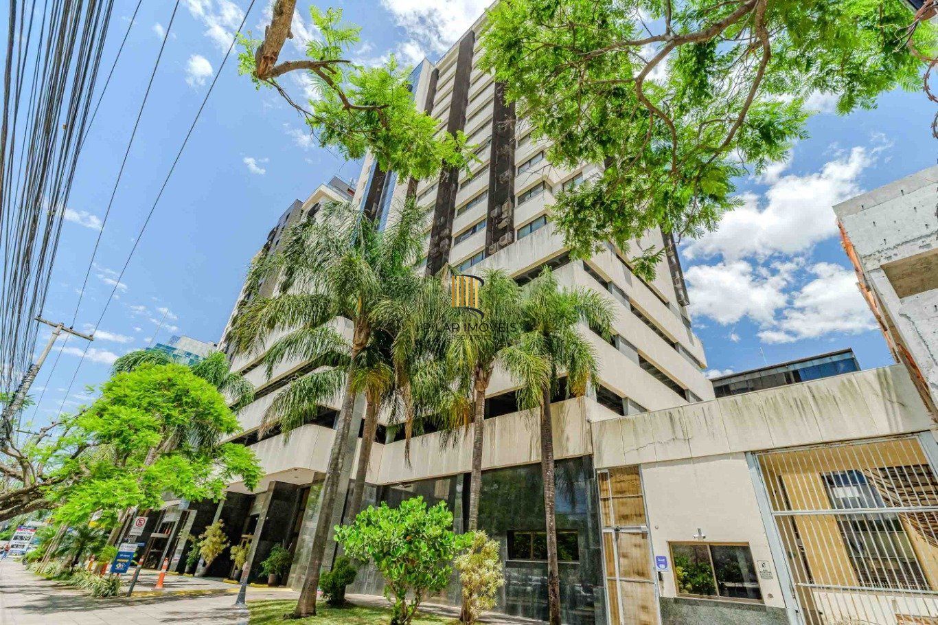 Sala comercial, 2 vagas, elevador e restaurante no bairro Praia de Belas