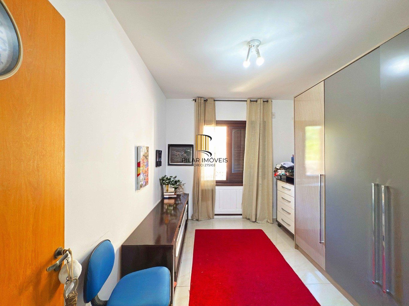 Casa semi mobiliada 3 quartos, suíte, 2 vagas no bairro Jardim Planalto