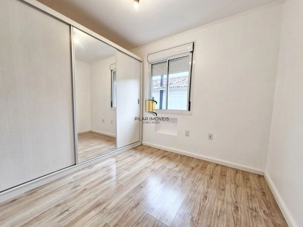 Casa de 2 dormitórios e 2 vagas de garagem em Canoas.