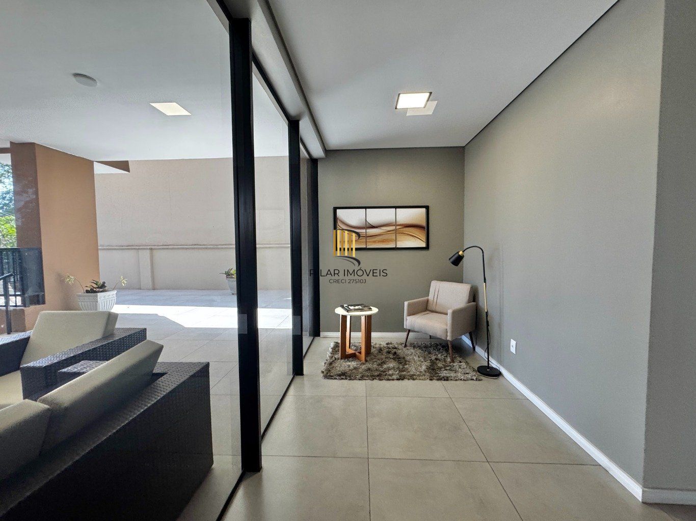 Apartamento de 3 dormitórios, elevador e 1 vaga de garagem em Canoas.