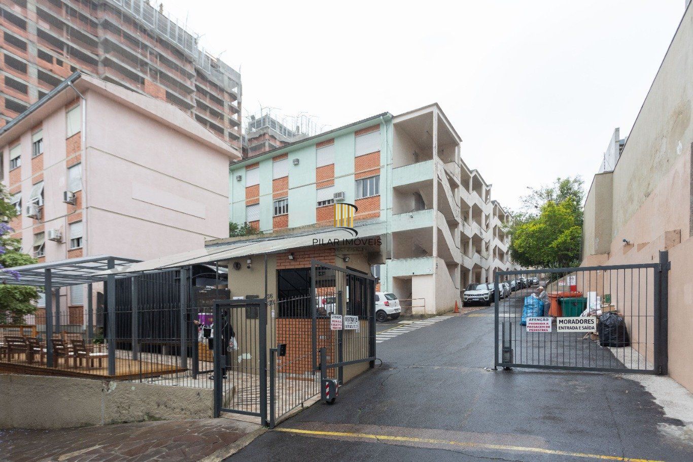 Apartamento com 3 quartos e 1 vaga à venda em Rio Branco, Porto Alegre.